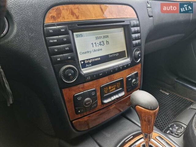 Чорний Мерседес С Клас, об'ємом двигуна 4.97 л та пробігом 295 тис. км за 8199 $, фото 19 на Automoto.ua