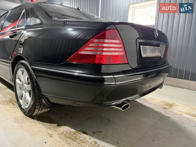 Черный Мерседес С Класс, объемом двигателя 6.3 л и пробегом 115 тыс. км за 33000 $, фото 13 на Automoto.ua