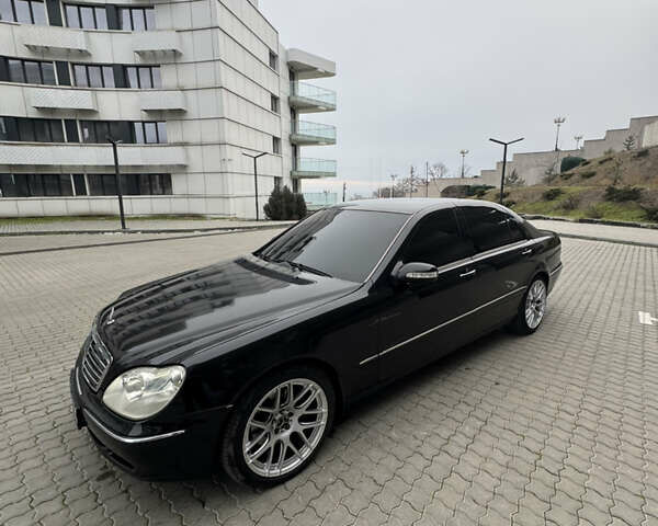 Черный Мерседес С Класс, объемом двигателя 4.3 л и пробегом 415 тыс. км за 6500 $, фото 1 на Automoto.ua