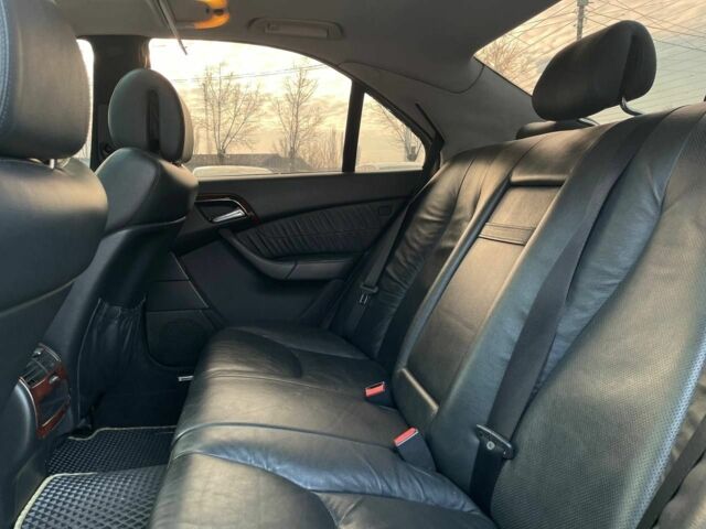 Чорний Мерседес С Клас, об'ємом двигуна 3.2 л та пробігом 420 тис. км за 5700 $, фото 23 на Automoto.ua