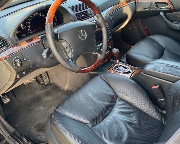 Черный Мерседес С Класс, объемом двигателя 3.72 л и пробегом 390 тыс. км за 5600 $, фото 17 на Automoto.ua