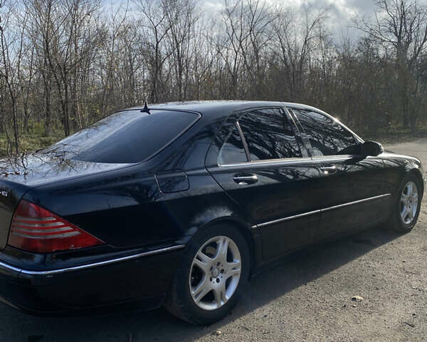 Черный Мерседес С Класс, объемом двигателя 3.22 л и пробегом 420 тыс. км за 6000 $, фото 5 на Automoto.ua