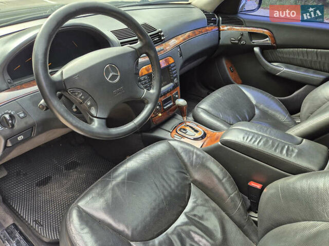 Мерседес С Клас 2004 у Славуте на Automoto.ua Чорний Мерседес С Клас, об'ємом двигуна 3.22 л та пробігом 320 тис. км за 4950 $, фото 6 на Automoto.ua