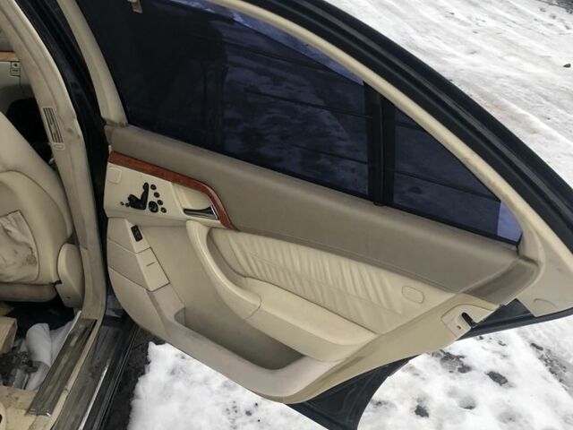 Черный Мерседес С Класс, объемом двигателя 0 л и пробегом 500 тыс. км за 1800 $, фото 6 на Automoto.ua