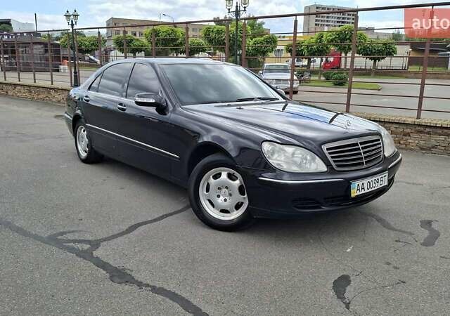 Мерседес С Класс 2004 в Киеве на Automoto.ua Черный Мерседес С Класс, объемом двигателя 3.7 л и пробегом 237 тыс. км за 10000 $, фото 1 на Automoto.ua