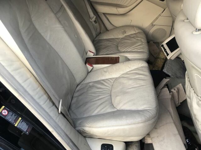 Черный Мерседес С Класс, объемом двигателя 0 л и пробегом 500 тыс. км за 1800 $, фото 7 на Automoto.ua