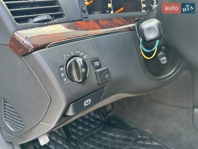 Черный Мерседес С Класс, объемом двигателя 5 л и пробегом 285 тыс. км за 7999 $, фото 25 на Automoto.ua