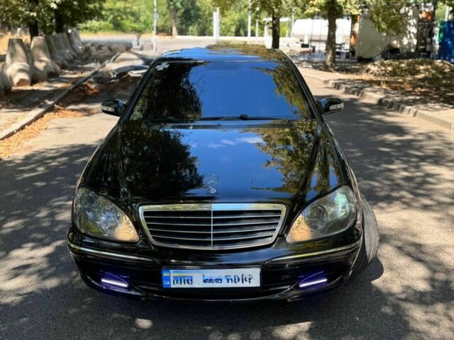 Чорний Мерседес С Клас, об'ємом двигуна 0 л та пробігом 260 тис. км за 5700 $, фото 4 на Automoto.ua