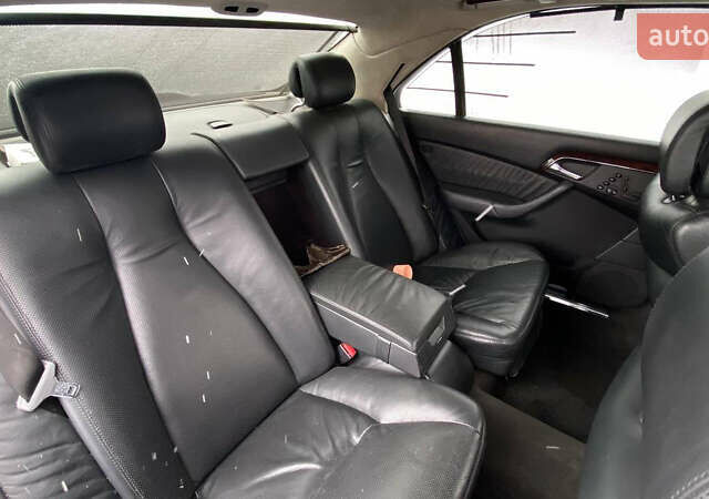 Черный Мерседес С Класс, объемом двигателя 4.97 л и пробегом 390 тыс. км за 5400 $, фото 21 на Automoto.ua