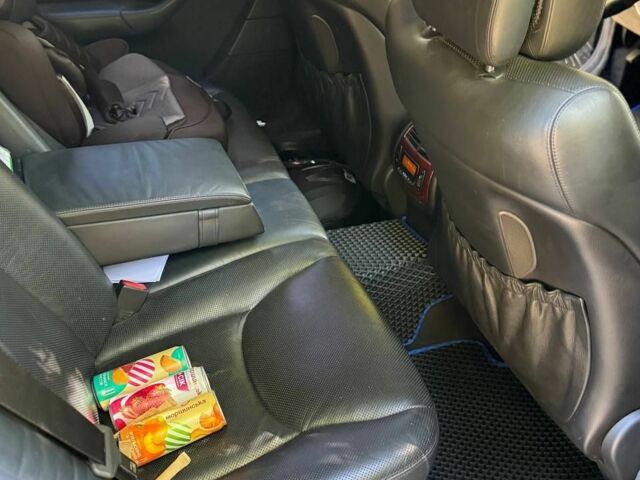 Черный Мерседес С Класс, объемом двигателя 0 л и пробегом 260 тыс. км за 6000 $, фото 5 на Automoto.ua