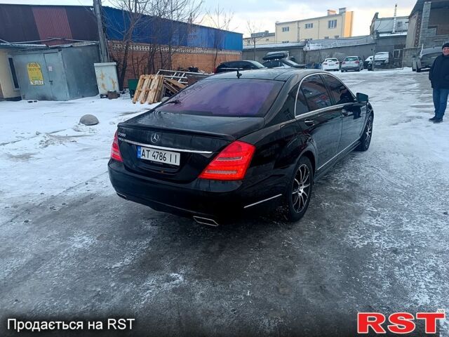 Чорний Мерседес С Клас, об'ємом двигуна 5.5 л та пробігом 123 тис. км за 14500 $, фото 5 на Automoto.ua