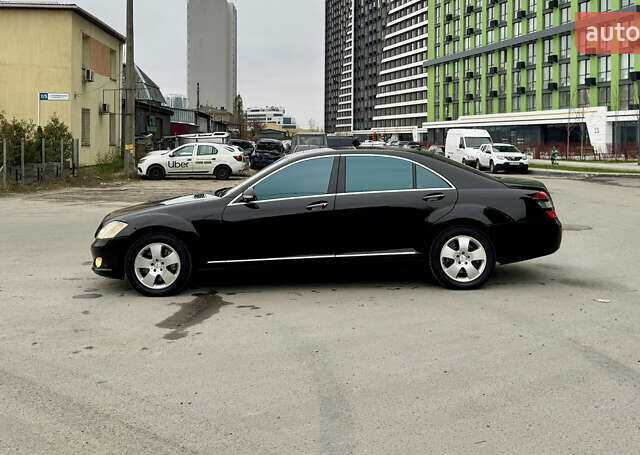 Черный Мерседес С Класс, объемом двигателя 5.5 л и пробегом 258 тыс. км за 7500 $, фото 3 на Automoto.ua