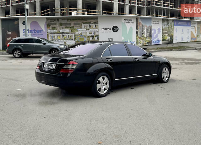 Черный Мерседес С Класс, объемом двигателя 5.5 л и пробегом 258 тыс. км за 7150 $, фото 4 на Automoto.ua