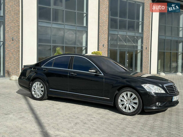 Черный Мерседес С Класс, объемом двигателя 5.5 л и пробегом 299 тыс. км за 9500 $, фото 9 на Automoto.ua