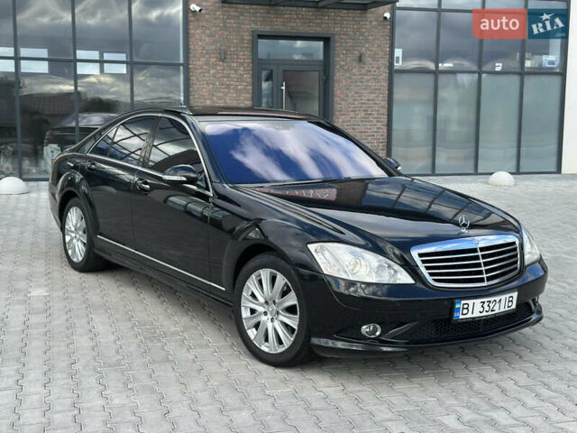 Черный Мерседес С Класс, объемом двигателя 5.5 л и пробегом 299 тыс. км за 9500 $, фото 3 на Automoto.ua