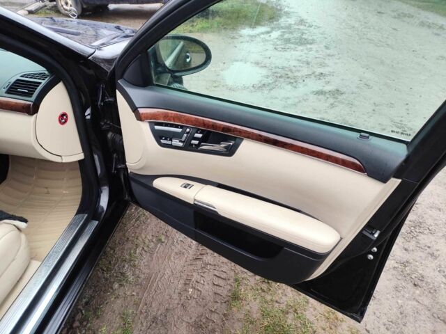 Чорний Мерседес С Клас, об'ємом двигуна 3.5 л та пробігом 207 тис. км за 8999 $, фото 21 на Automoto.ua