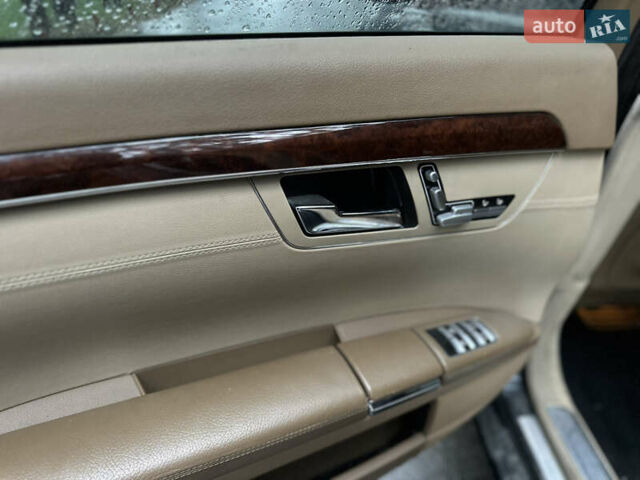 Черный Мерседес С Класс, объемом двигателя 3.5 л и пробегом 300 тыс. км за 6999 $, фото 10 на Automoto.ua