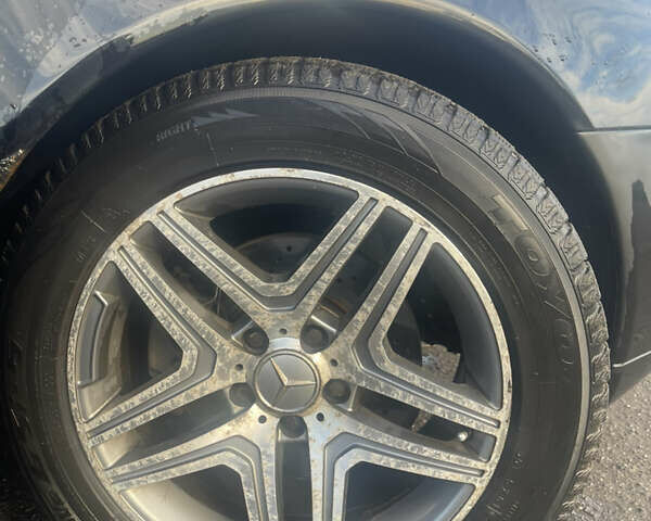 Черный Мерседес С Класс, объемом двигателя 3.72 л и пробегом 313 тыс. км за 4900 $, фото 7 на Automoto.ua