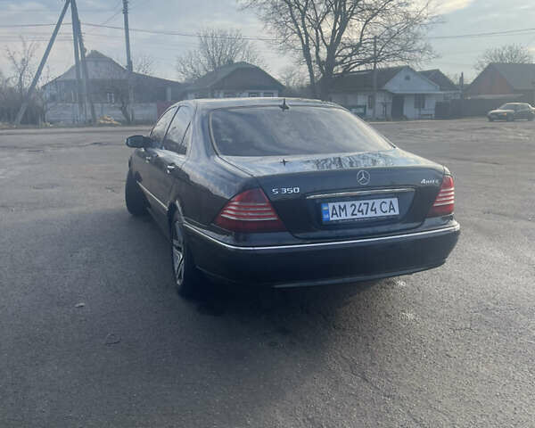 Черный Мерседес С Класс, объемом двигателя 3.72 л и пробегом 313 тыс. км за 4900 $, фото 2 на Automoto.ua