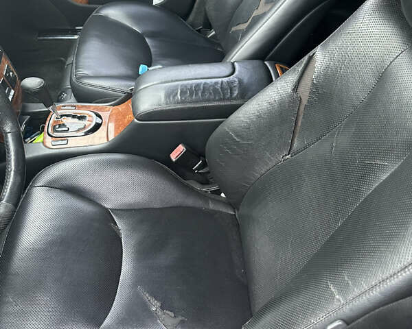 Черный Мерседес С Класс, объемом двигателя 3.2 л и пробегом 430 тыс. км за 6000 $, фото 5 на Automoto.ua