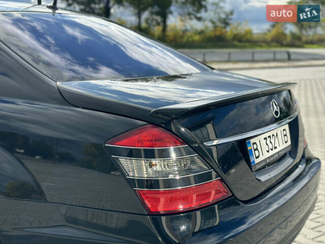 Черный Мерседес С Класс, объемом двигателя 5.5 л и пробегом 299 тыс. км за 9500 $, фото 16 на Automoto.ua