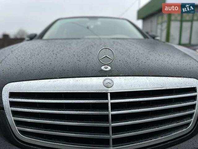 Черный Мерседес С Класс, объемом двигателя 3.5 л и пробегом 300 тыс. км за 6999 $, фото 9 на Automoto.ua