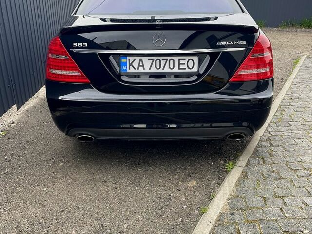 Черный Мерседес С Класс, объемом двигателя 5.5 л и пробегом 298 тыс. км за 11999 $, фото 2 на Automoto.ua