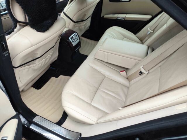 Чорний Мерседес С Клас, об'ємом двигуна 3.5 л та пробігом 207 тис. км за 8999 $, фото 3 на Automoto.ua