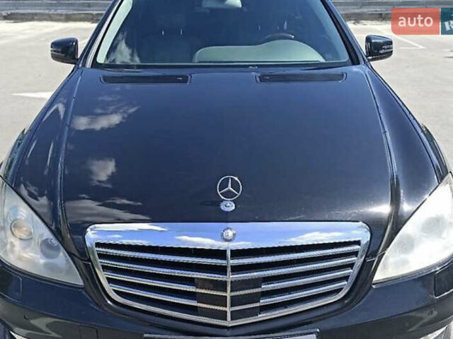 Чорний Мерседес С Клас, об'ємом двигуна 5.5 л та пробігом 298 тис. км за 11999 $, фото 5 на Automoto.ua