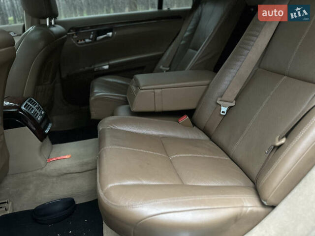 Черный Мерседес С Класс, объемом двигателя 3.5 л и пробегом 300 тыс. км за 6999 $, фото 22 на Automoto.ua