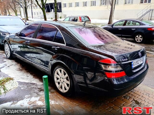 Черный Мерседес С Класс, объемом двигателя 5.5 л и пробегом 240 тыс. км за 8300 $, фото 2 на Automoto.ua