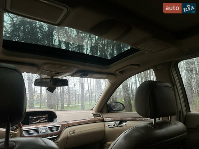 Черный Мерседес С Класс, объемом двигателя 3.5 л и пробегом 300 тыс. км за 6999 $, фото 24 на Automoto.ua