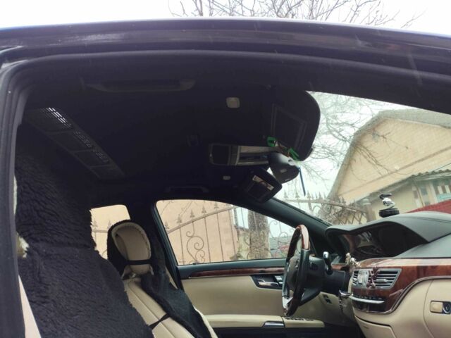 Чорний Мерседес С Клас, об'ємом двигуна 3.5 л та пробігом 207 тис. км за 8999 $, фото 22 на Automoto.ua