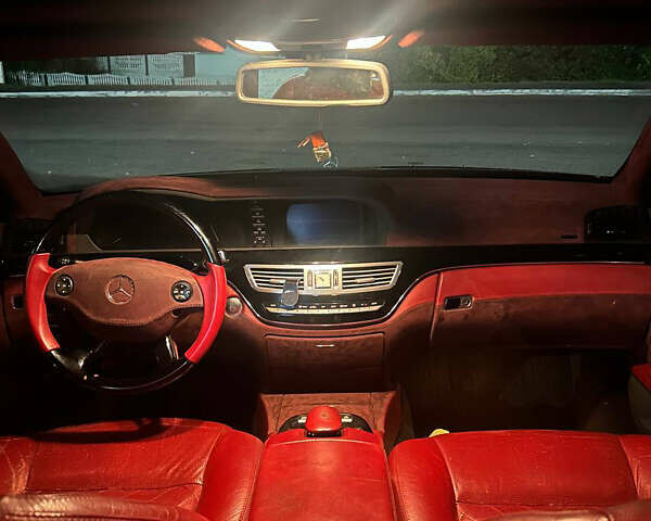 Черный Мерседес С Класс, объемом двигателя 5.46 л и пробегом 419 тыс. км за 11999 $, фото 12 на Automoto.ua