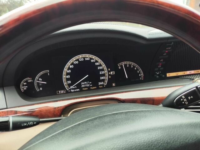 Чорний Мерседес С Клас, об'ємом двигуна 3.5 л та пробігом 207 тис. км за 8999 $, фото 8 на Automoto.ua