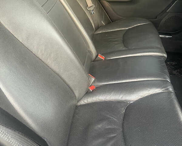 Черный Мерседес С Класс, объемом двигателя 3.72 л и пробегом 313 тыс. км за 4900 $, фото 16 на Automoto.ua