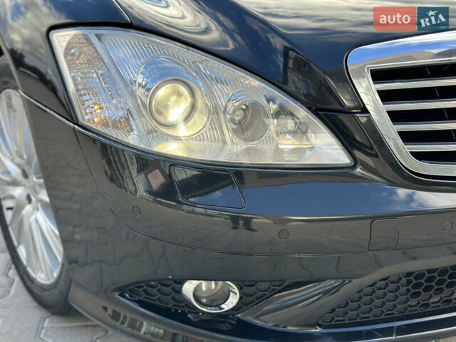 Черный Мерседес С Класс, объемом двигателя 5.5 л и пробегом 299 тыс. км за 9500 $, фото 17 на Automoto.ua