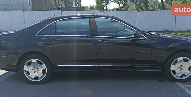 Чорний Мерседес С Клас, об'ємом двигуна 5.5 л та пробігом 298 тис. км за 11999 $, фото 3 на Automoto.ua