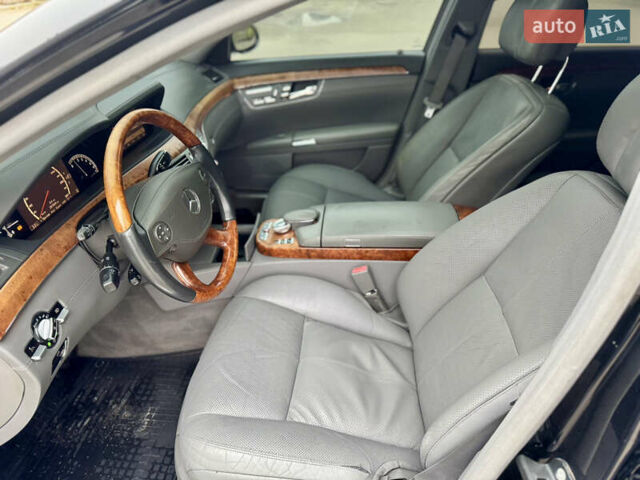 Черный Мерседес С Класс, объемом двигателя 5.5 л и пробегом 258 тыс. км за 7150 $, фото 8 на Automoto.ua