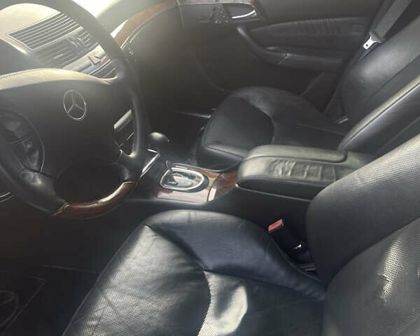 Черный Мерседес С Класс, объемом двигателя 3.72 л и пробегом 313 тыс. км за 4900 $, фото 10 на Automoto.ua