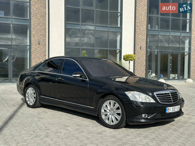 Черный Мерседес С Класс, объемом двигателя 5.5 л и пробегом 299 тыс. км за 9500 $, фото 4 на Automoto.ua