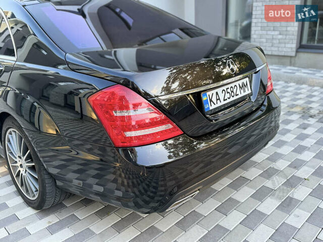 Черный Мерседес С Класс, объемом двигателя 5.46 л и пробегом 301 тыс. км за 13000 $, фото 10 на Automoto.ua
