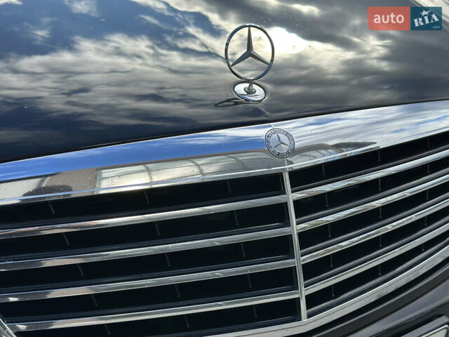Черный Мерседес С Класс, объемом двигателя 5.5 л и пробегом 299 тыс. км за 9500 $, фото 18 на Automoto.ua