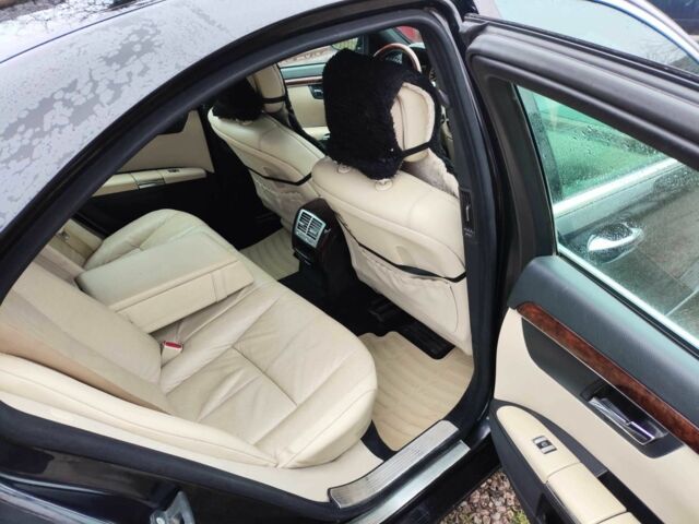 Чорний Мерседес С Клас, об'ємом двигуна 3.5 л та пробігом 207 тис. км за 8999 $, фото 23 на Automoto.ua