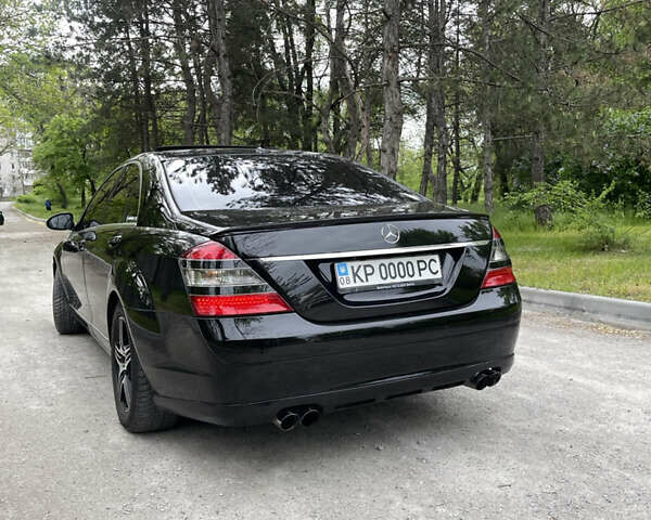 Чорний Мерседес С Клас, об'ємом двигуна 3.5 л та пробігом 220 тис. км за 10000 $, фото 15 на Automoto.ua