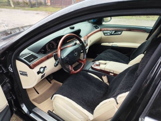 Чорний Мерседес С Клас, об'ємом двигуна 3.5 л та пробігом 207 тис. км за 8999 $, фото 7 на Automoto.ua