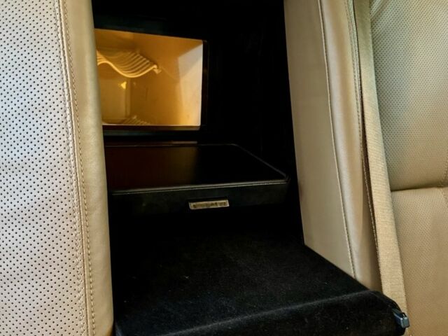 Черный Мерседес С Класс, объемом двигателя 5.5 л и пробегом 231 тыс. км за 11046 $, фото 20 на Automoto.ua