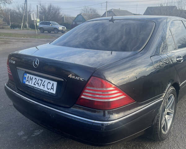 Черный Мерседес С Класс, объемом двигателя 3.72 л и пробегом 313 тыс. км за 4900 $, фото 6 на Automoto.ua