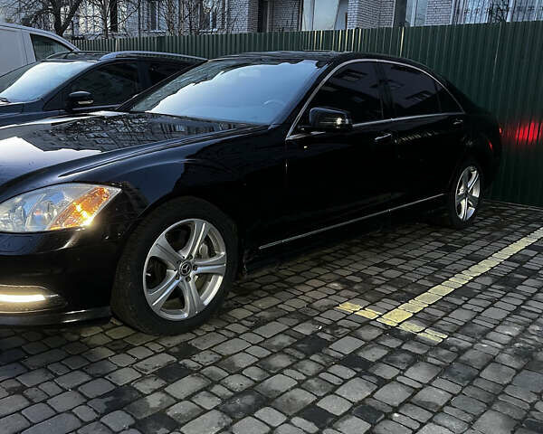 Чорний Мерседес С Клас, об'ємом двигуна 5.5 л та пробігом 298 тис. км за 11999 $, фото 1 на Automoto.ua