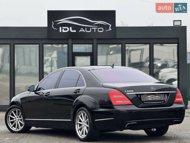 Чорний Мерседес С Клас, об'ємом двигуна 5.51 л та пробігом 193 тис. км за 12700 $, фото 17 на Automoto.ua